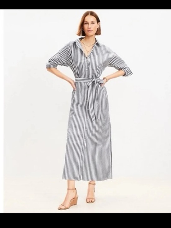 LOFT Dresses & Skirts - LOFT Grey/White Striped Poplin Belted Pocket Shirtdress size Large